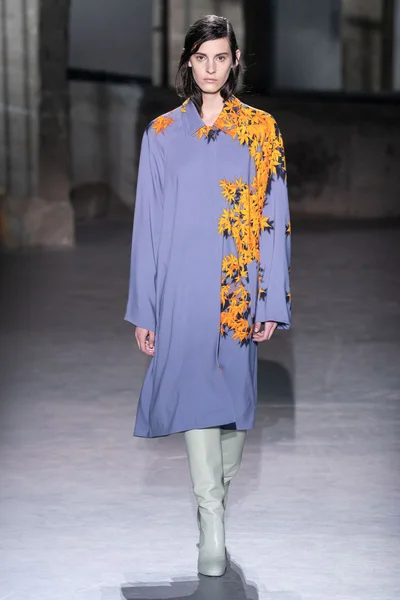 Look 20